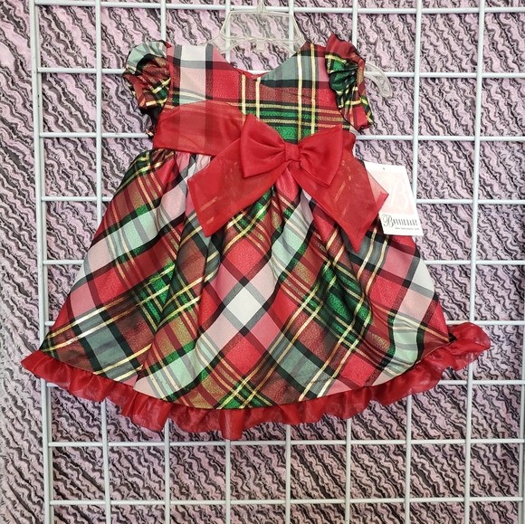 Christmas Dress - Picture 1 of 3